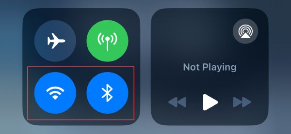 Uruchom ponownie Wi-Fi i Bluetooth w przypadku, gdy Airdrop nie zapisuje elementu